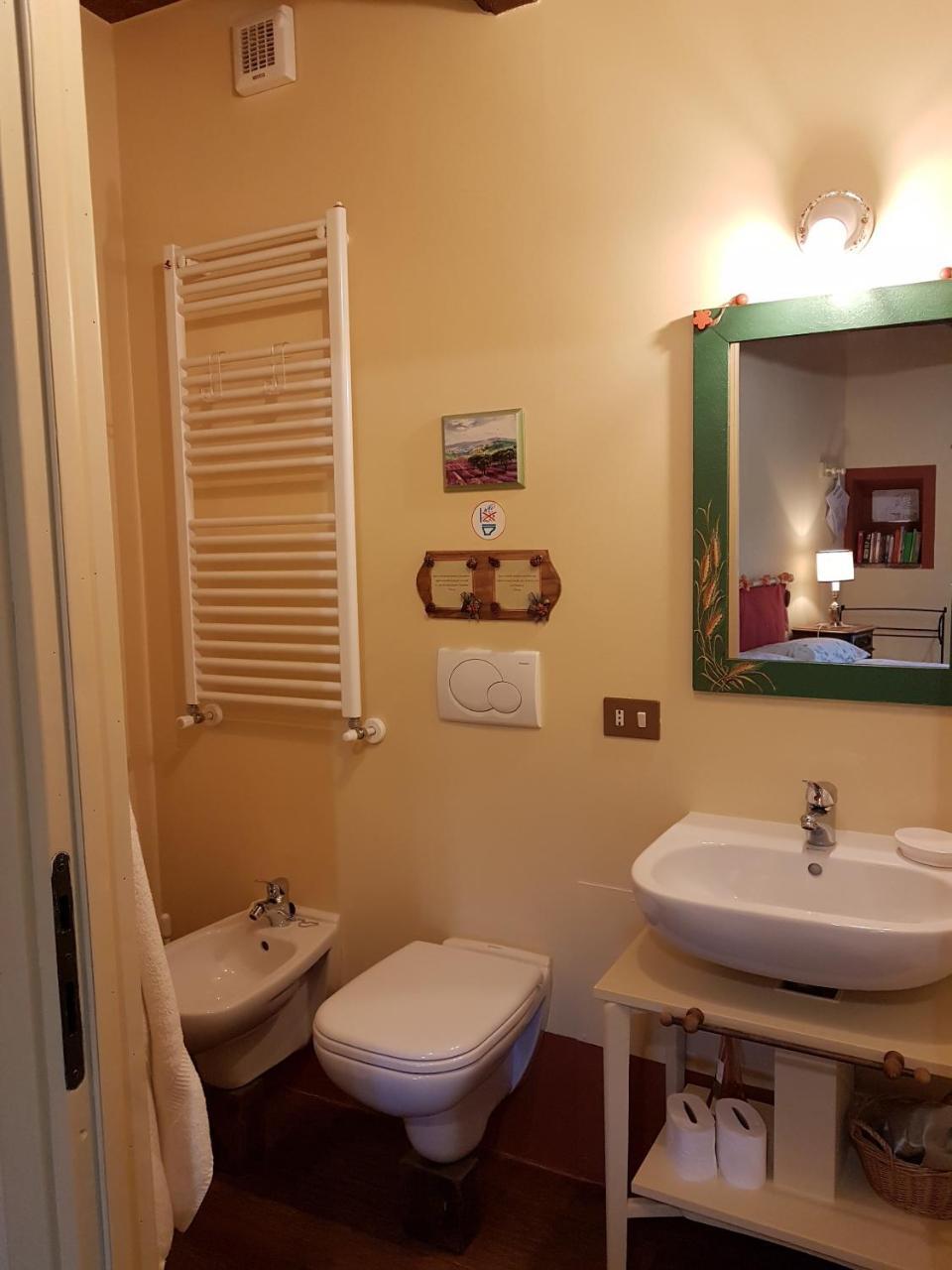 B&B La Cascina Di Monia E Mario Borgo Ticino Экстерьер фото